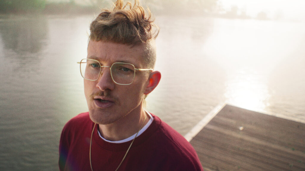 Figur Lemur Übelhässlich Musikvideo Ruhrgebiet Sommer Benjamin Weu Jonas Weu